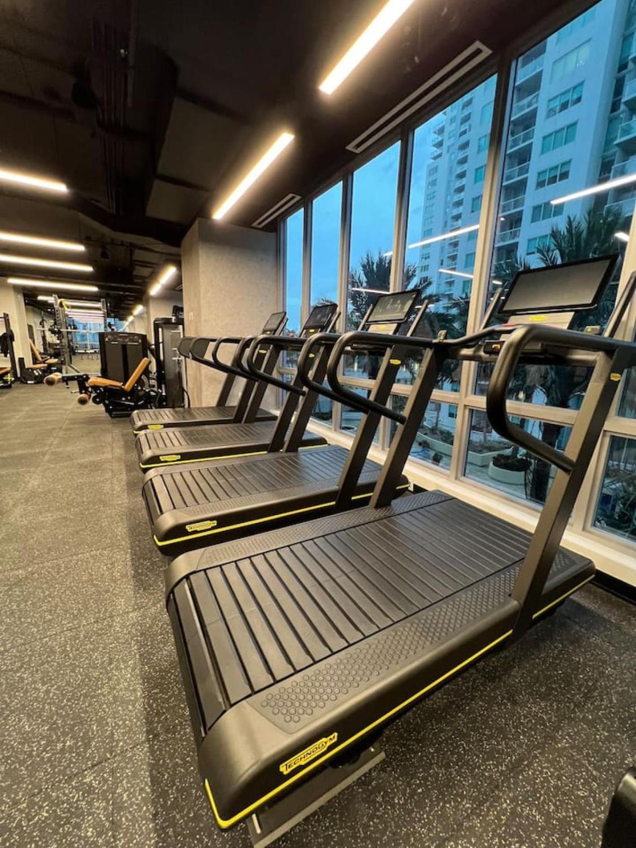 Ocean View Entire In Downtown With Pool And Gym Сasa de vacaciones Miami