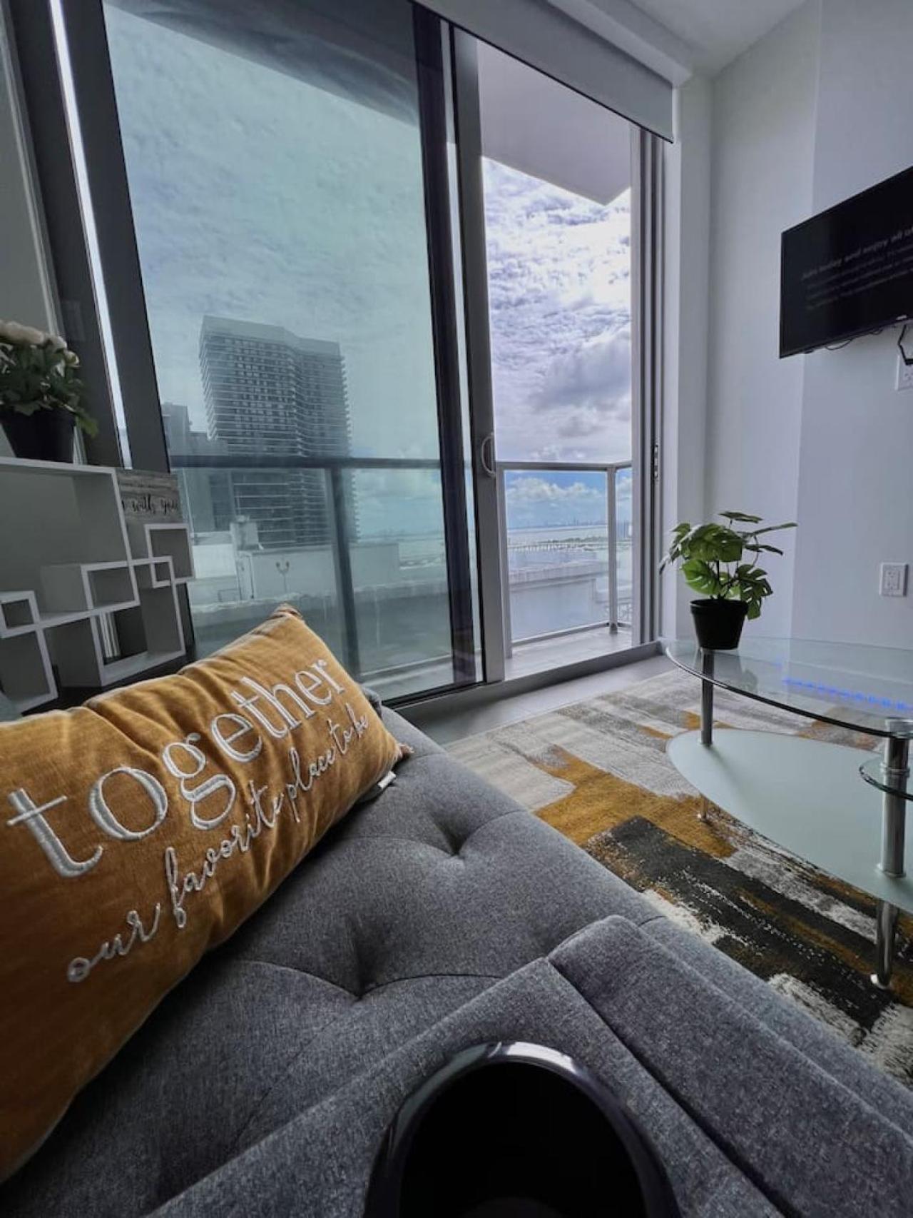 Ocean View Entire In Downtown With Pool And Gym Сasa de vacaciones Miami